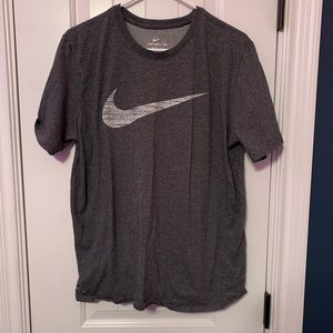 Nike short sleeve tee